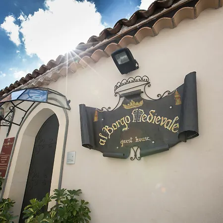 Borgo Medievale Pensjonat *