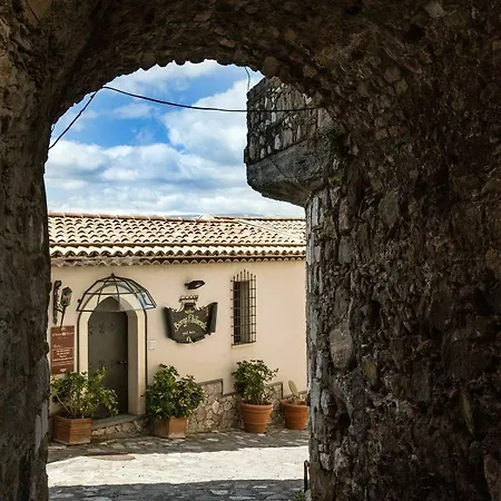 Borgo Medievale Castelmola