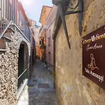 Borgo Medievale Guest house 3*