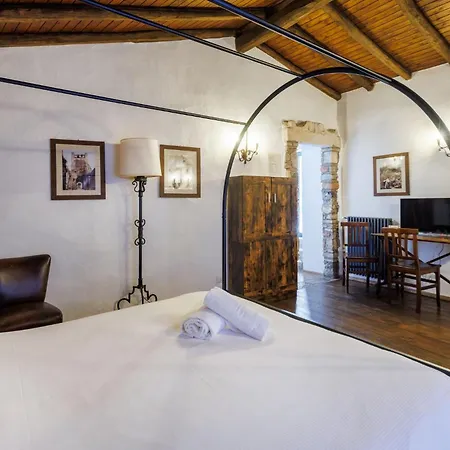 Borgo Medievale 3* Castelmola